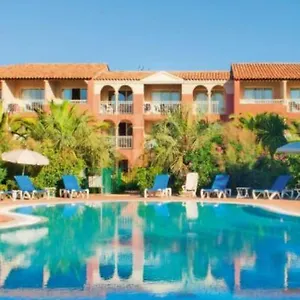  Appartement Entre Et Piscine